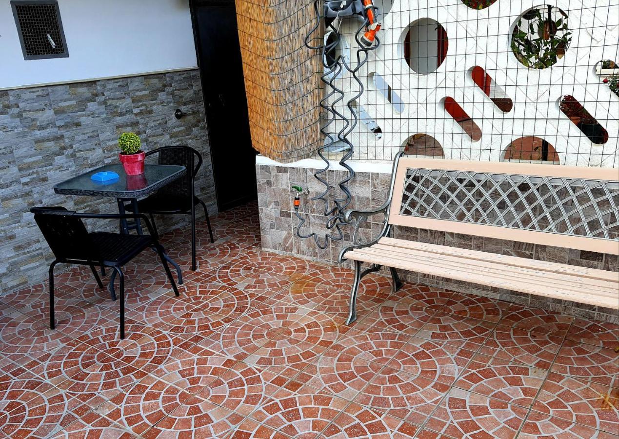 Shabby Chic Rooms Con Cucina E Giardino Privato Pomarico Экстерьер фото