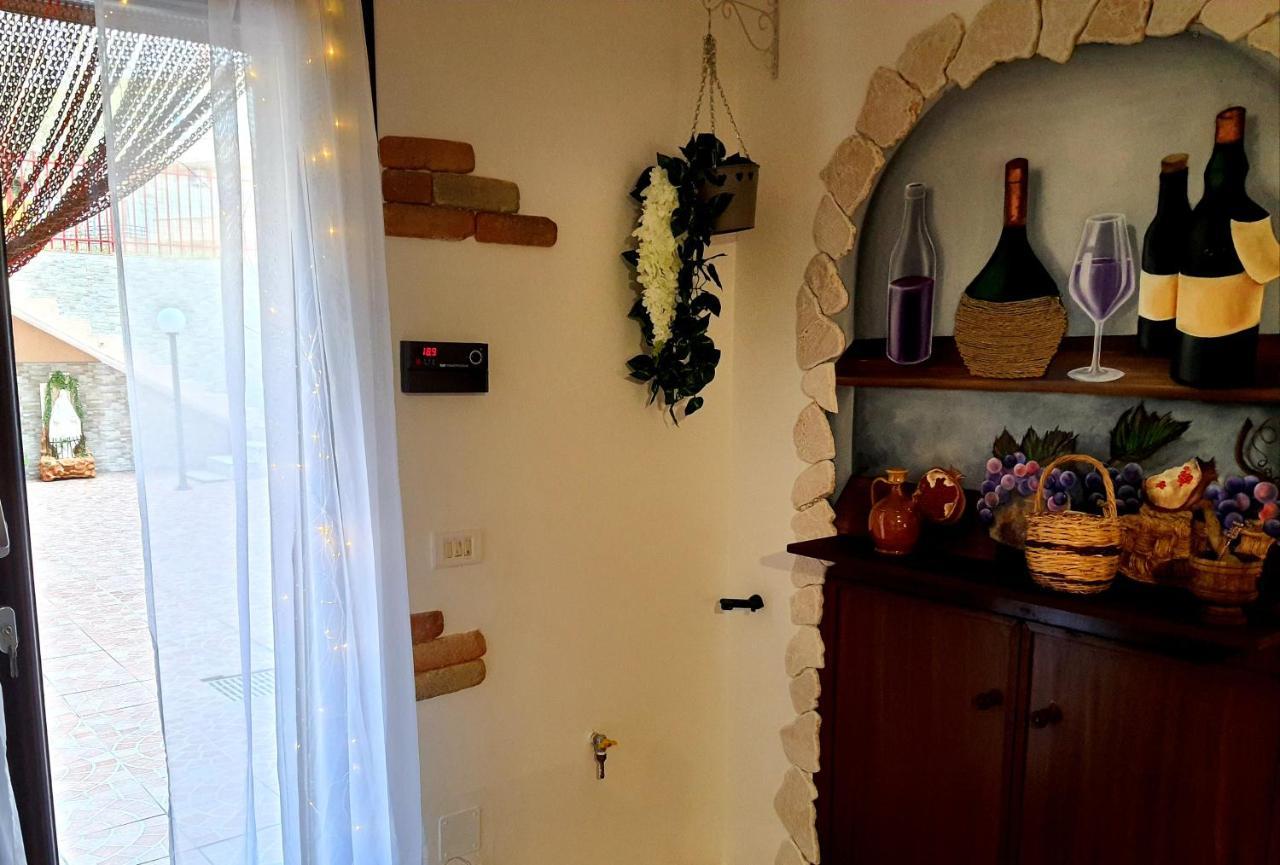 Shabby Chic Rooms Con Cucina E Giardino Privato Pomarico Экстерьер фото